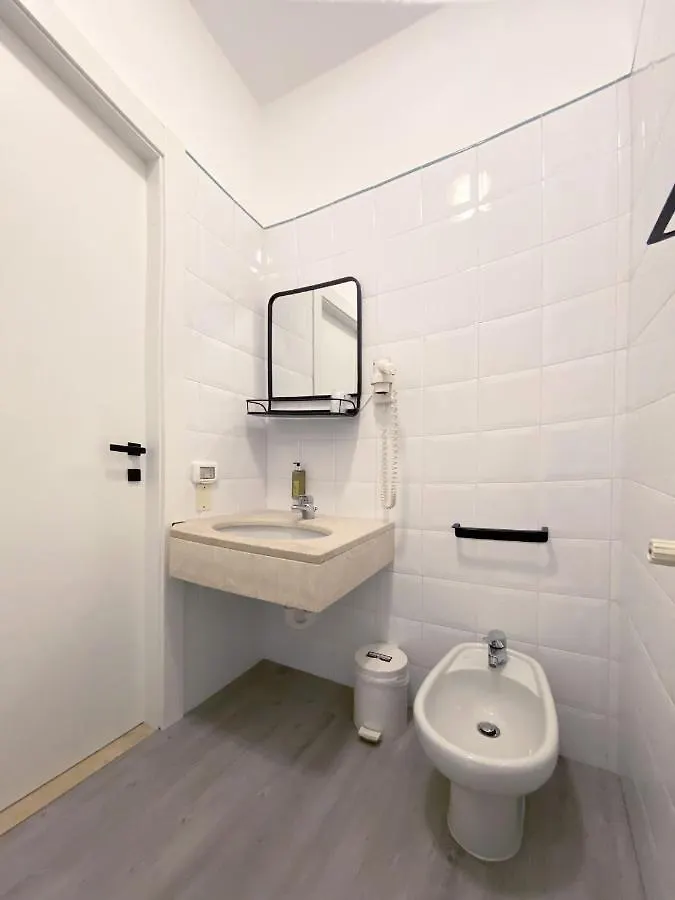 ***  Hotel Astoria Garda  Italy