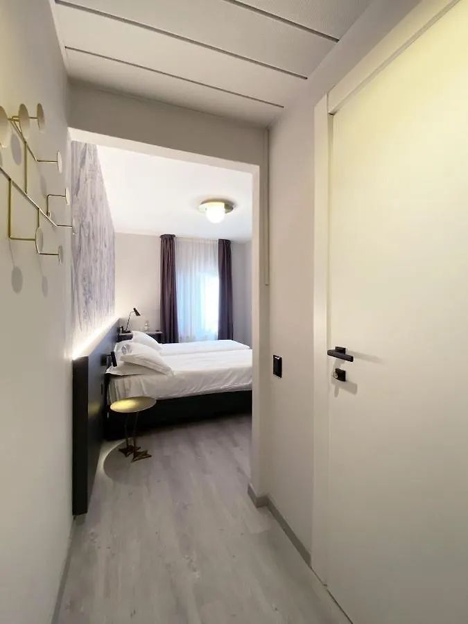 Hotel Astoria Garda