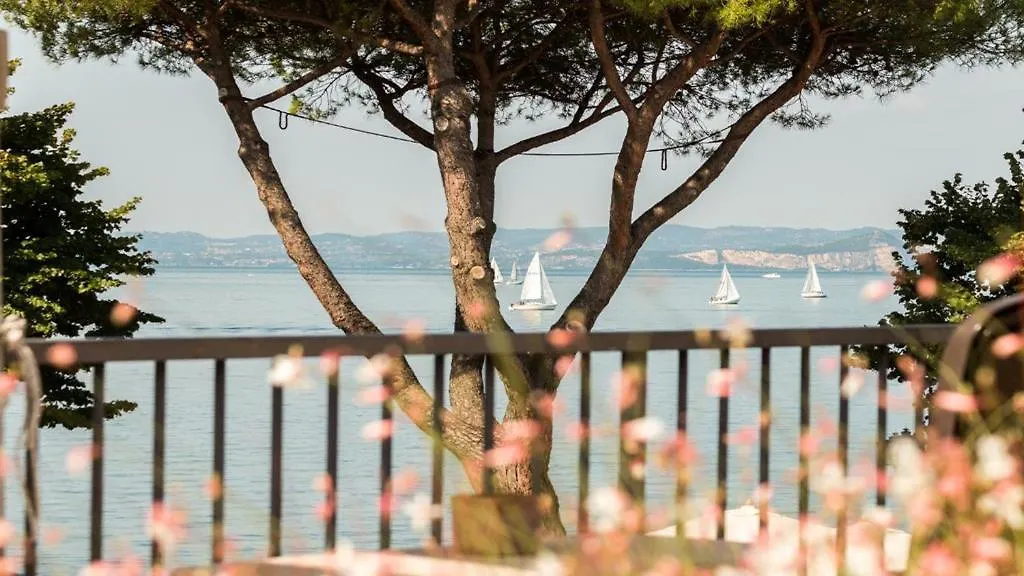 Hotel Astoria Garda  Garda (Verona)