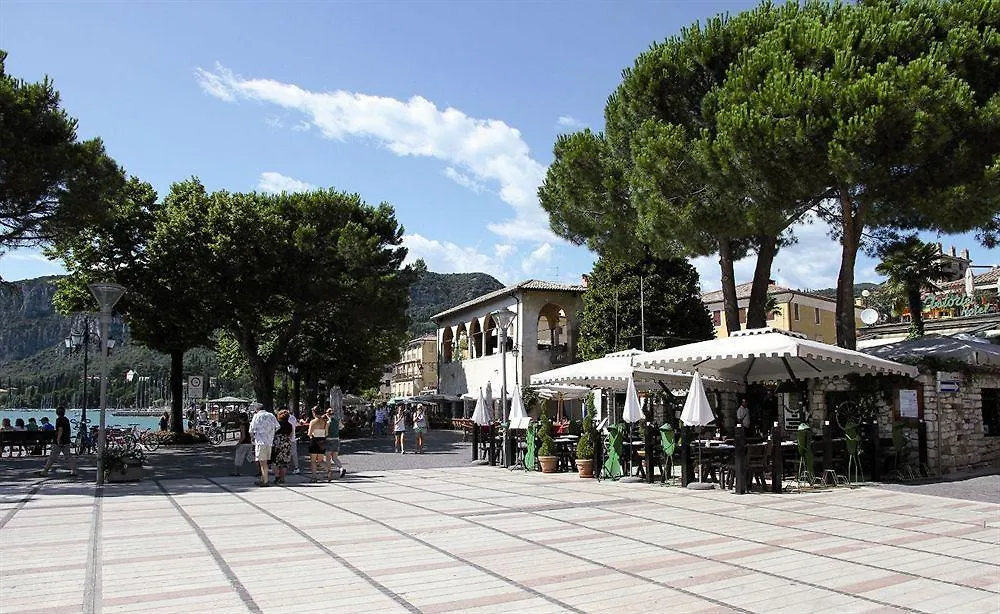 Hotel Astoria Garde